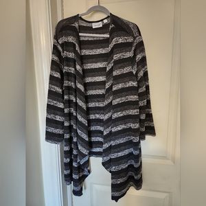 Avenue Women's Plus Size Black and Space Gray Open Flowy Cardigan Size 26/28